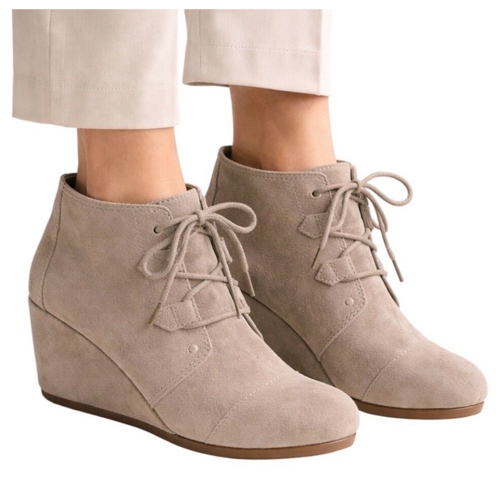 TOMS KALA WEDGE BOOTIE